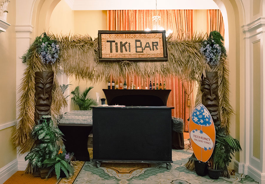 tiki bar